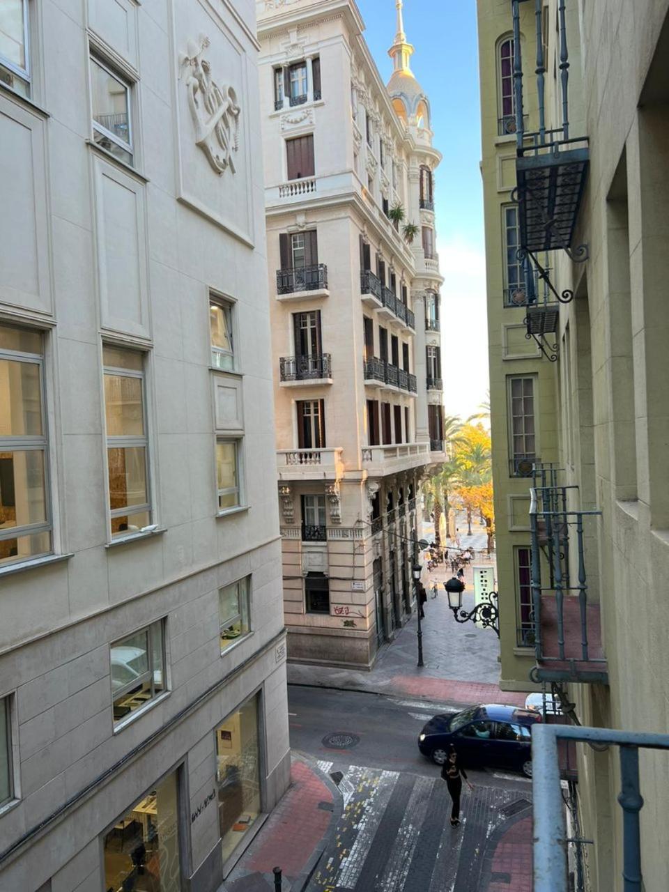Hostal Milan - Alicante — Photos 1